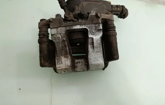 Hyundai i40 Rear brake caliper