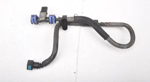 Volvo V60 Fuel injector supply line/pipe 