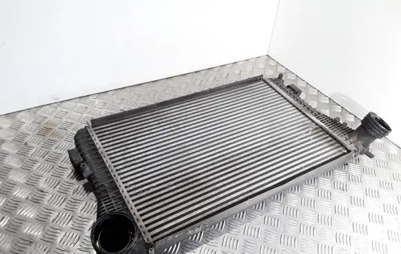 Volkswagen PASSAT B6 Intercooler radiator 3C0145805F