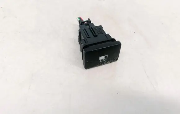 Toyota Avensis T270 Fuel tank opening switch 15C252