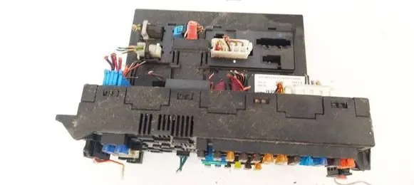 Mercedes-Benz E W211 Fuse box set 2115453101