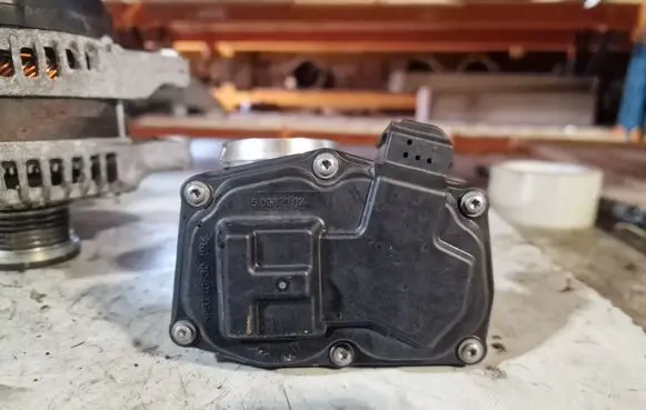 Ford B-MAX Throttle valve 50989002