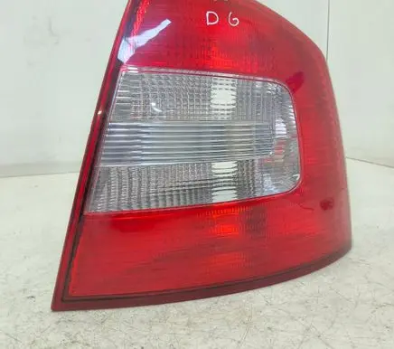 Skoda Octavia Mk2 (1Z) Rear/tail lights 1Z5945096