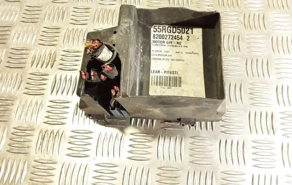 Renault Espace - Grand espace IV Fuse module 82002724542 8200272454