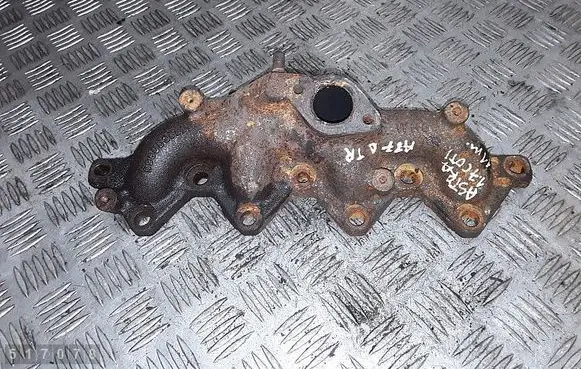 Opel Astra J Exhaust manifold 898053880