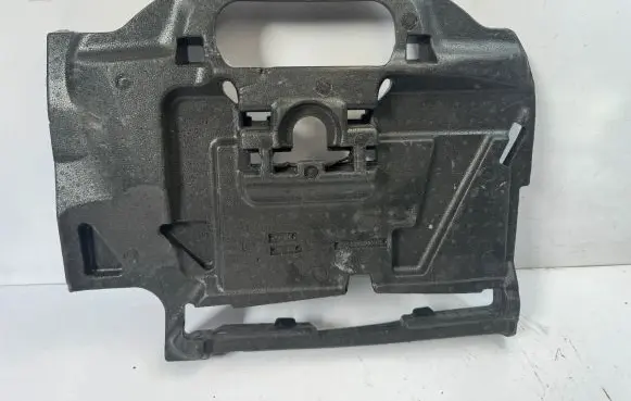 Mercedes-Benz GLE (W166 - C292) Other trunk/boot trim element A1668990600