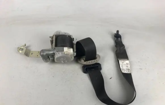 Subaru Legacy Front seatbelt H074101