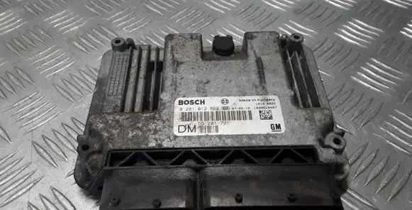 Opel Vectra C Engine control unit/module 55201791 0281012868