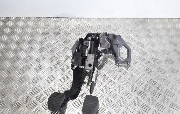 Opel Crossland X Pedal assembly M00758900 9802461780