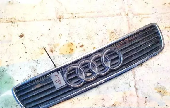 Audi A4 S4 B5 8D Front grill 8d0853651j