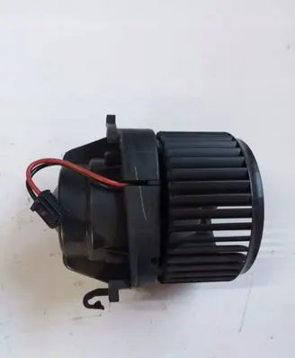 BMW 2 Active Tourer U06 Heater fan/blower 9297751