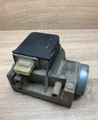 Audi 80 90 S2 B4 Mass air flow meter 028906301 0281002072