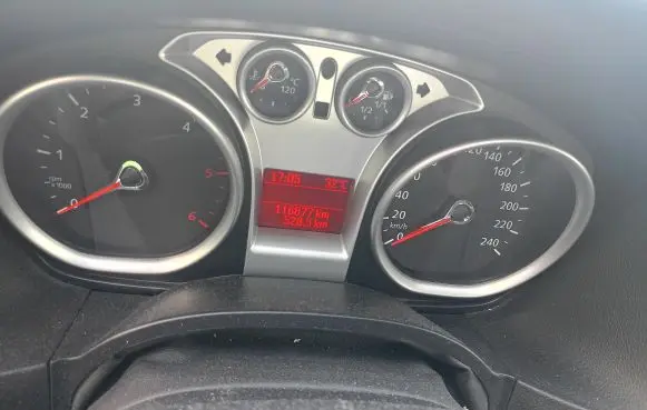 Ford Focus Speedometer (instrument cluster)