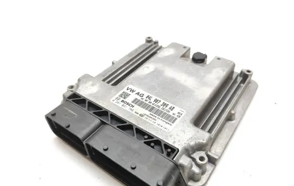 Audi Q3 8U Engine control unit/module 04L907309AB 81031786