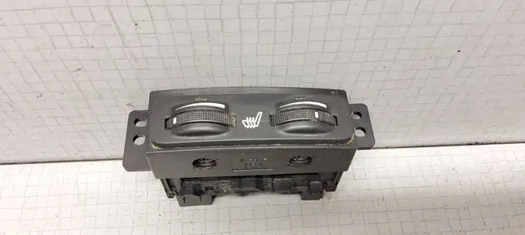 Toyota Avensis T250 Seat heating switch 453417