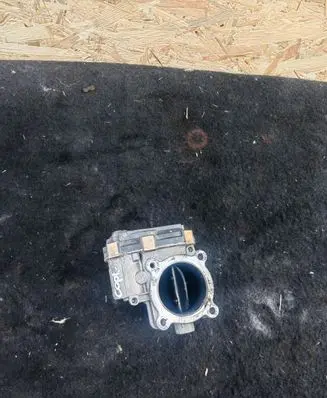 Chevrolet Captiva Throttle valve 25183238