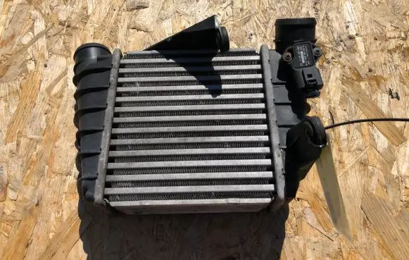 Volkswagen Polo IV 9N3 Intercooler radiator 6Q0145804E