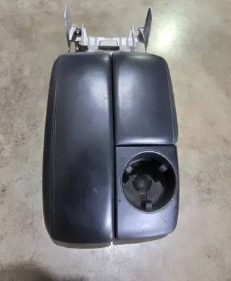 Audi Q7 4L Armrest 4L1864207 ENAC46000