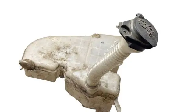 Lexus IS 220D-250-350 Windshield washer fluid reservoir/tank 060851138