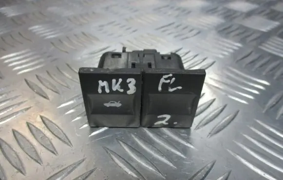 Ford Mondeo Mk III Tailgate/boot open switch button 