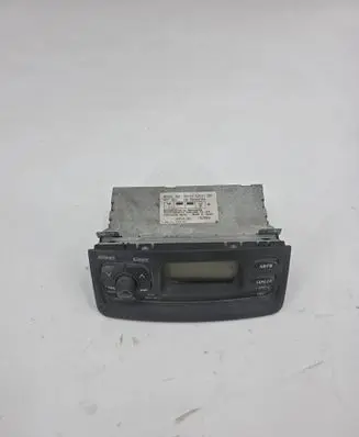 Toyota Yaris Radio/CD/DVD/GPS head unit 8611052021B0 162968