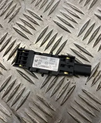 Chrysler Voyager Airbag deployment crash/impact sensor 04727069AD 1477303625 220207