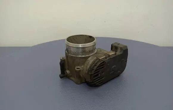 Audi A3 S3 8L Throttle body valve 06A133062C