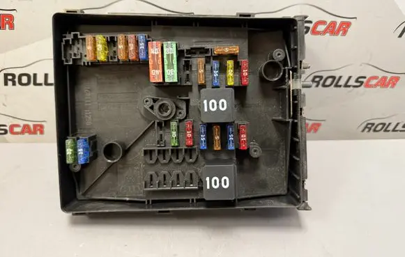 Volkswagen Caddy Fuse module 1k0937125 1104423522