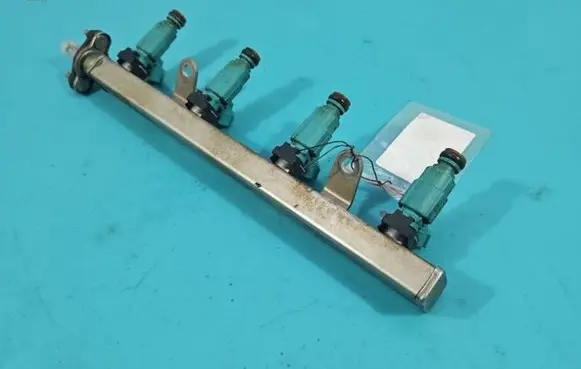 Hyundai i20 (PB PBT) Fuel injector 35310-03000 IMPRK1421453