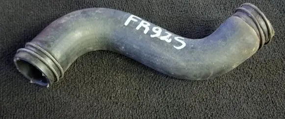 Subaru Forester SF Engine coolant pipe/hose