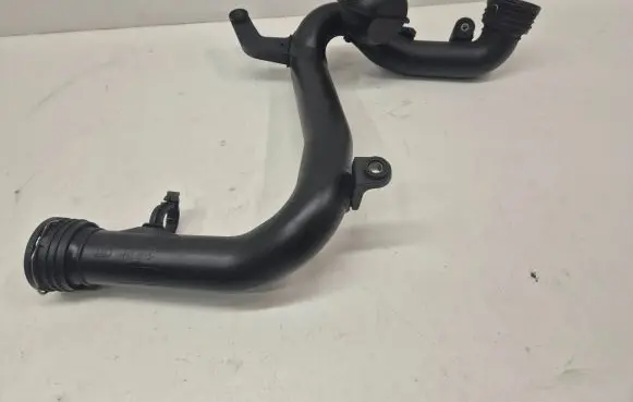 Volkswagen Golf Plus Intercooler hose/pipe 1K0145762Bp 1K0145770AA