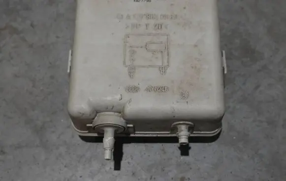Mercedes-Benz C W202 Vacuum air tank A1708050019
