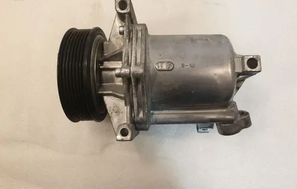 Nissan Juke I F15 Air conditioning (A/C) compressor (pump) 92600BV80A M115L110578