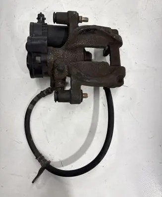 Subaru Outback (BS) Rear brake caliper 26620AL030