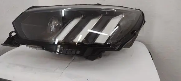 Peugeot 2008 II Headlight/headlamp 9828333580