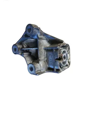 Volvo XC90 Engine mounting bracket 08649262 3340