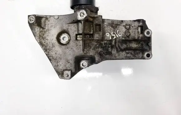 Volkswagen Golf V Engine mounting bracket 036260885