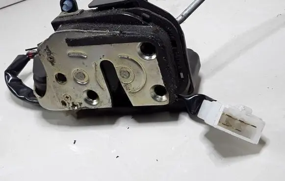 Mazda 626 Front door lock