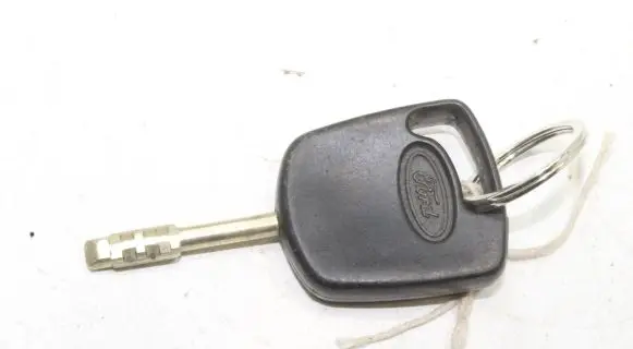 Ford Mondeo Mk III Ignition key/card 