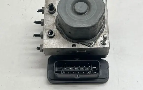 Mercedes-Benz CLA C117 X117 W117 ABS Pump A0004313700