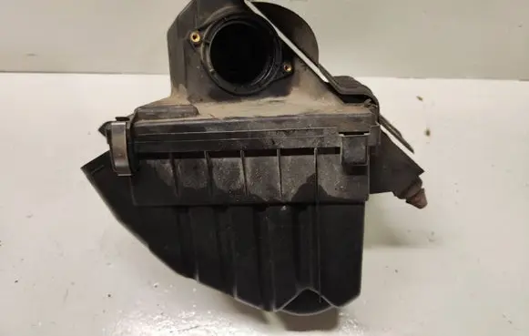 Air filter box