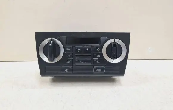 Audi A3 S3 A3 Sportback 8P Climate control unit 8P0820043K 412206018029