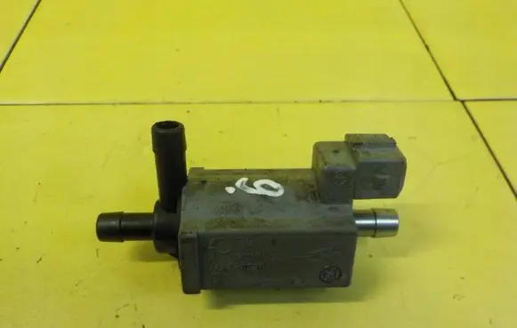 Ford Focus Fuel pressure sensor 72268724