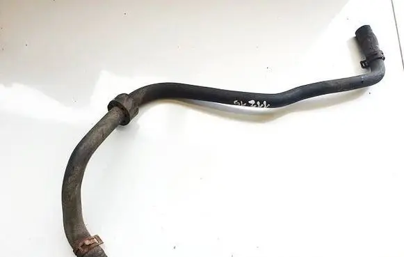 Volkswagen PASSAT B6 Engine coolant pipe/hose 
