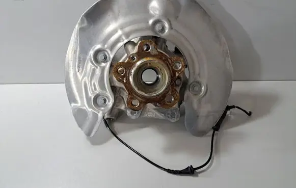 BMW X4 G02 Rear wheel hub 6879749 6879751