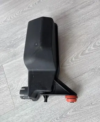 BMW 5 G30 G31 G38 Intake resonator 8575040 11564310