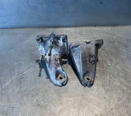 Mercedes-Benz E W124 Engine mounting bracket 601223 6012232704 6012232584