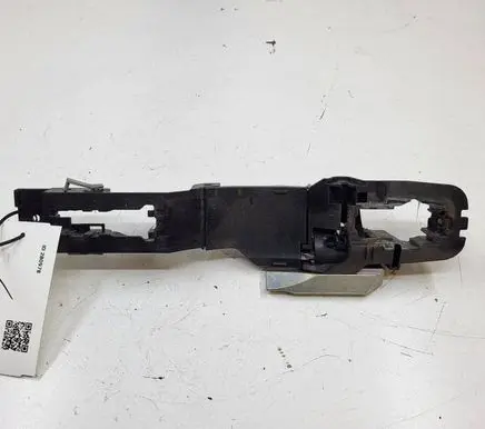 Nissan Leaf I (ZE0) Front door exterior handle/bracket