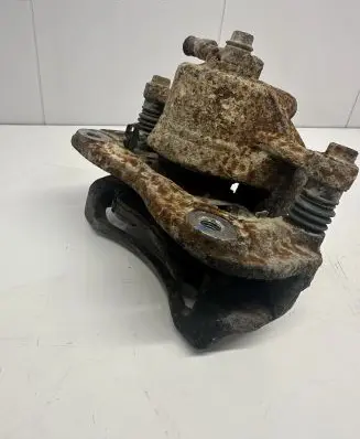 Hyundai i20 (GB IB) Front brake caliper