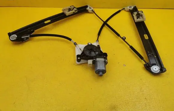 Volkswagen T-Roc Front door window regulator with motor 2GA837461F 5Q0959802A
